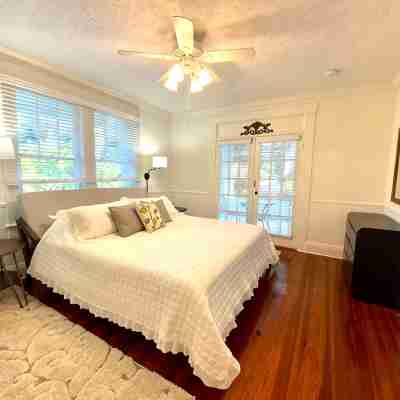 Cozy Hideaway of Bayshore Beautiful in South Tampa Rooms