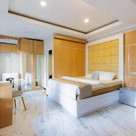 Tree Homestay Mitra RedDoorz Hoteles en Sukun