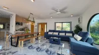 Nest Scape Blu Pool Villa 50m to beach in Cha-am - Balcony