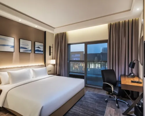 Aber Al Takhassusi Hotels near Riyadh Golf Courses