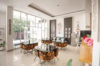 Hotel Pratisarawirya by the Loka
