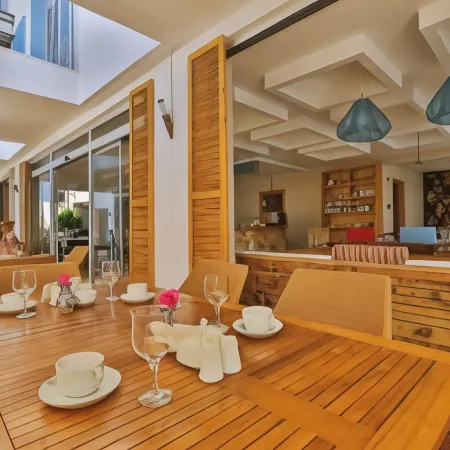 Saylam Suites