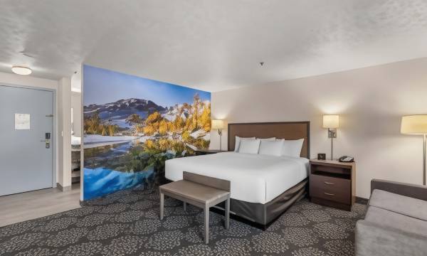 Clarion Pointe Wenatchee