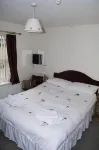 Fourways Guest House - parking