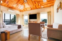 La Nicholas Lake View by Summit Hotels - bar
