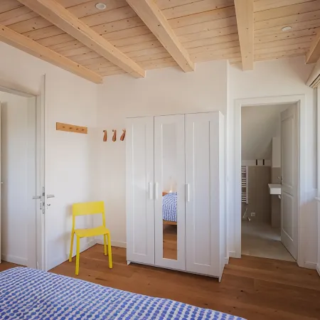 Dream thatched house with water view - 3 bedrooms - 10 min. walk to the beach