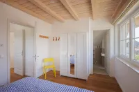 Dream thatched house with water view - 3 bedrooms - 10 min. walk to the beach - Wifi