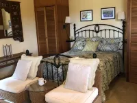 Coconut Breeze Villa: Mesmerizing Views, Cooling Tradewinds; Full A/C; Generator Hotels in Coral Bay
