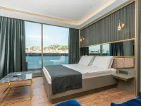216 Ruby Suite Hotels near Maltepe