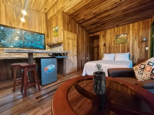 Jungle Living Tree Houses - 2-Star