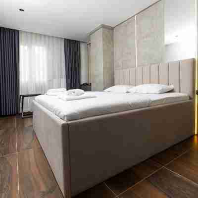 Solo Hotel Rooms