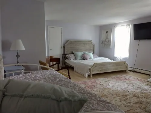 Summer Rental in Brewster, Walk to the ponds! - 3-Star