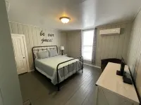 The Nest - Located in the Heart of Nashville Indiana! - 3-Star