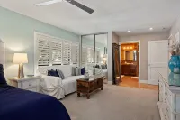 Highly Upgraded 2 Bedroom 2.5 Bath Condo Located in Gated Complex On the Bluff - 3-Star