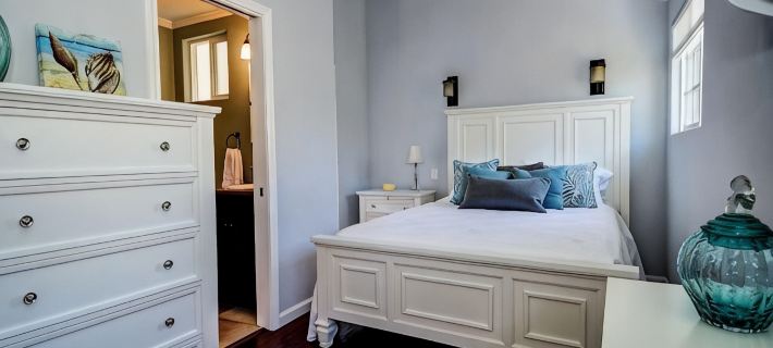 Ocean-View Beach House -3-Min Walk to Sand -Pet Friendly Hotels in Manhattan Beach