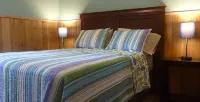 The Hill House offers a great view, plus it's close to town and dog friendly! - 3-Star