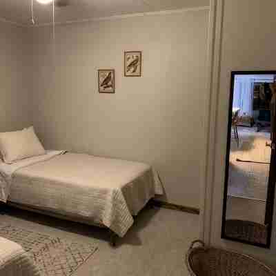 Cherry Corner Cottage-Vintage 3 Bedroom Home *instant booking* Rooms