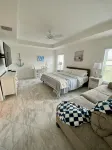 The Villages 3 bed/3 Kings, Private, Coastal decor, 1 min to Rec cntr & Pickleba - 3-Star