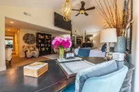 Luxury Coastal Retreat-PrivatePool, Spa & Yard-Dog-Friendly-5 Min to Beach
