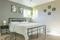 Spacious 4-bedroom house in charming Yakima with AC, WiFi - Butik