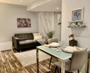 Private Cozy 1 Bedroom Apartment!!! Dedicated Wok Desk and Free Parking. - Wifi