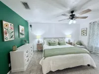 Spacious, Bright & Central Brownwood Home - Wifi
