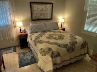 Squirrel Haven Cottage on Lake Norman