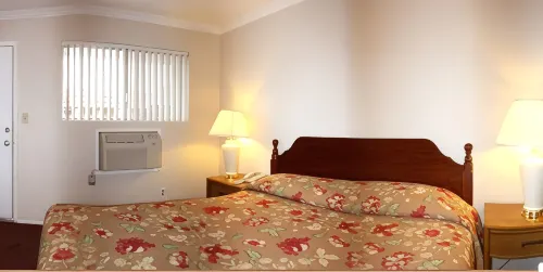 Sunset Inn and Suites West Sacramento - 2-Star