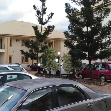 Kim Royals Hotel and Suites