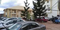 Kim Royals Hotel and Suites - موقف سيارات