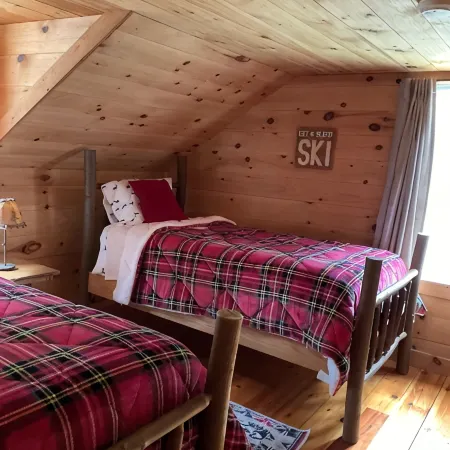 Summer Outdoor Retreat! Cozy Cabin on 5 Acres on Ausable River