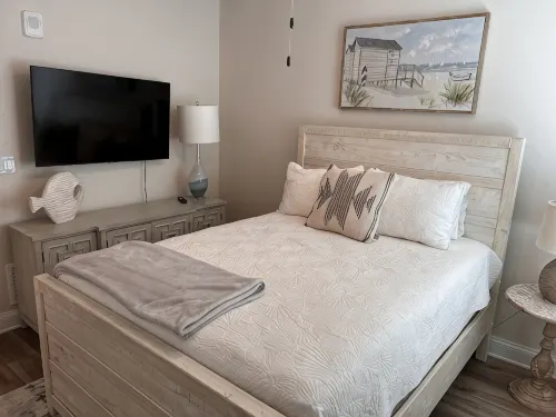 Luxury Oceanfront Condo with Gorgeous Views in Daytona Beach Shores.  4BR, 3BA - 4-Star