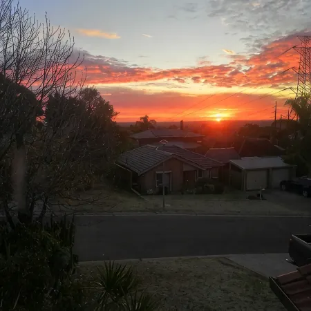 Adelaide Escape: Two-Storey Home Near City & Hills