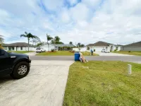Luxurious, Charming & Modern 4-bedroom 2-bathroom in brilliant Palm Bay - 4-Star