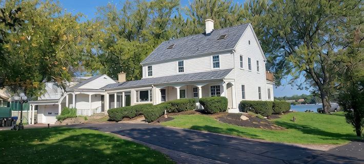 Lake Front 2.20 acre estate  Private boat launch with pier Hotels in McHenry County