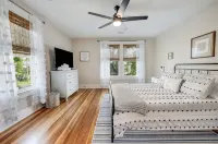 Hawthorn House Remodeled 3BR Walk to Town! - 4-Star