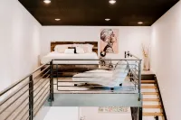 Gorgeous Industrial Loft with Open Concept - Wi-Fi