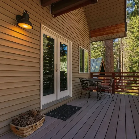 Family/Pet-Friendly Home in Soda Springs near Sugar Bowl, Truckee