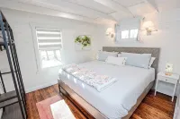 Enchanting 2 Bedroom Cottage, The Fox Den, 258 Acres, Farmville, VA - WiFi