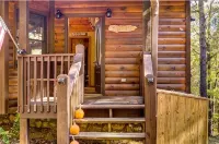 Katahdin Cabin, tranquil n rustic with inside hot tub, close to town! Romantic! - 2-Star