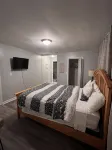 Cool and Calm 4bd  4ba close to all amenities in the city, - 3-Star