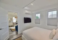West End 1 bedroom with parking! - 4 ดาว