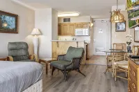 Direct Oceanfront Studio with 180 Degrees Ocean View in Maui Kaanapali Beach - 3-Star
