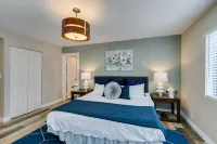 Executive 5Br Retreat w 3 Ensuite, Pool & Spa, Air and Water Purifier, Hotels in Henderson-Green Valley