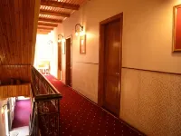 East Legend Hotel Hotel in zona Piazza della Bandiera Statale