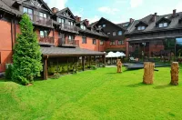 Hotel Żubrówka Spa & Wellness - 酒吧