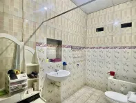 Guest House Brahu Syariah - Parking