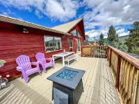INDEP.CLOSE TO SKI/REMODELED CHALET ON XL LOT W VIEWS OF SKI RESORT &MOUNTAINS - Pools
