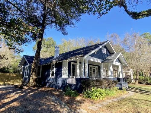 Classic craftsman centrally located close to downtown, VSU and SGMC - Boutique