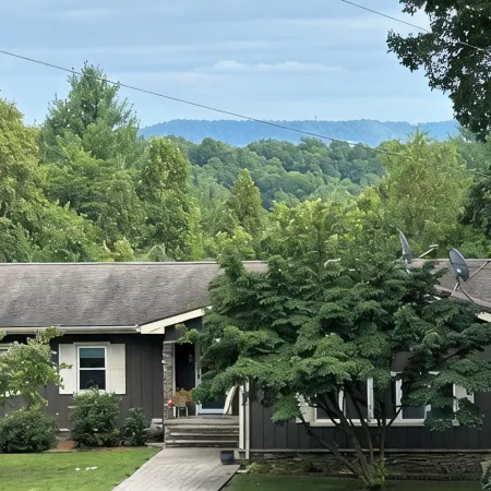 Newly remodeled apartment in a serene setting!